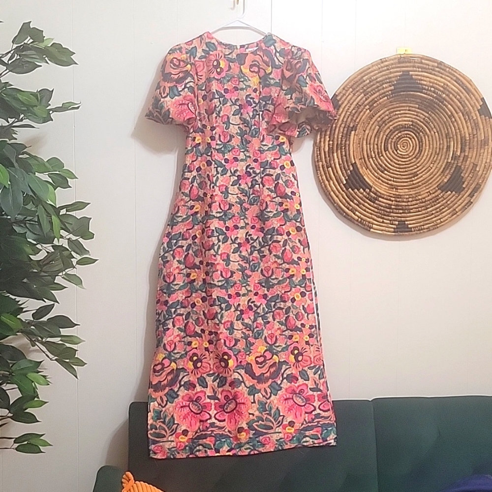 Beautiful floral maxi dress      size S